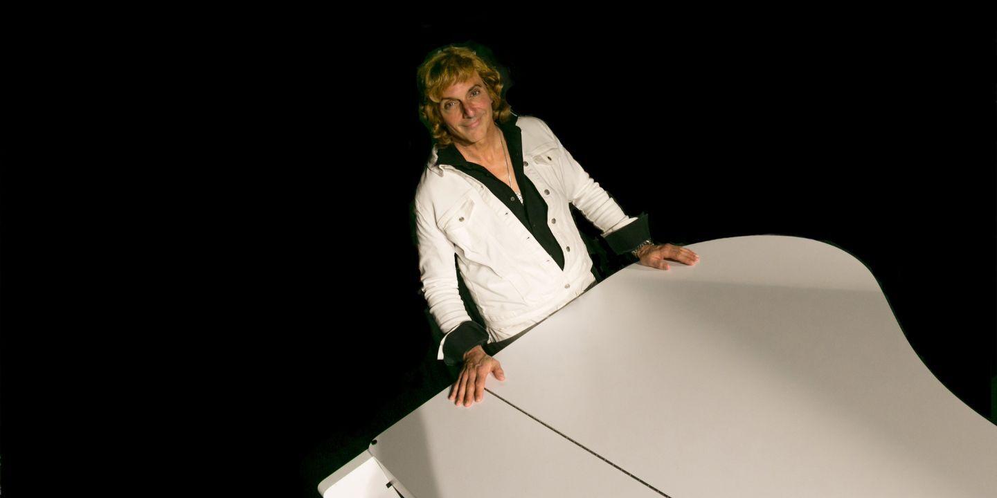 Daybreak: The Music &amp; Passion of Barry Manilow
