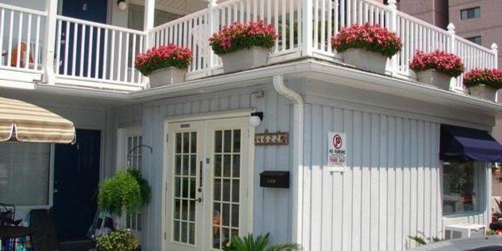 Edgewater Inn